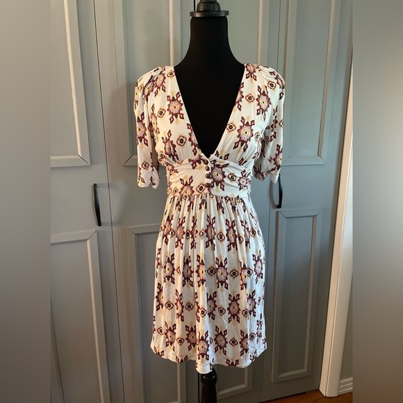 Free People Dresses & Skirts - Free People white v-neck boho dress, size small